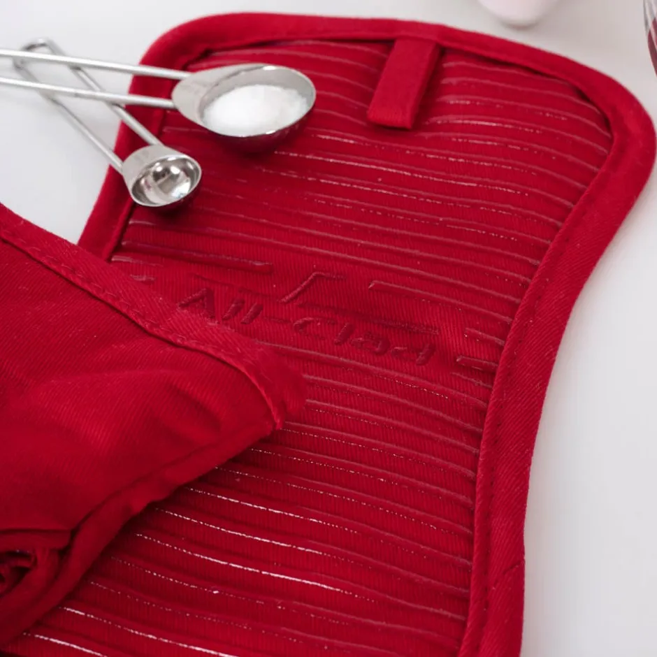 All-Clad 2-Pack Chilli Red Potholder Set / Colourful, Heat-Safe Kitchen Must-Have