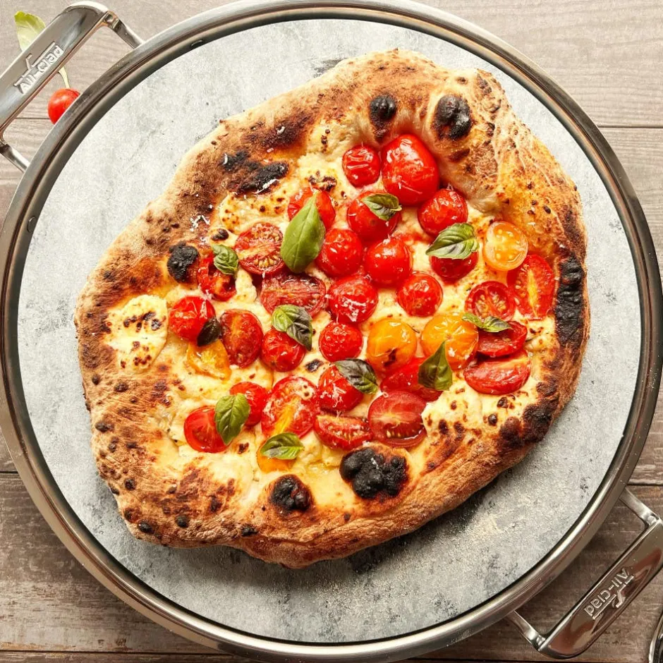 All-Clad Pizza Stone Set / Bake and Serve Perfect Pizzas with