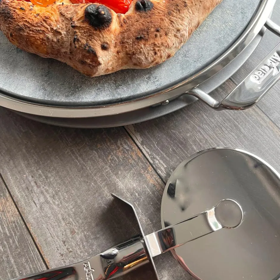 All-Clad Pizza Stone Set / Bake and Serve Perfect Pizzas with